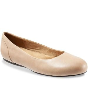 Softwalk Extra Wide Width Sonoma Ballet Flat - Natural
