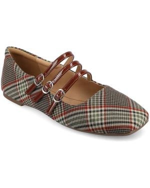 Journee Collection Darlin Flat - Brown