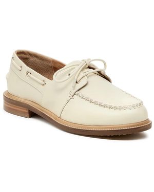 Kelsi Dagger Brooklyn Linny Fox Boat Shoe - White