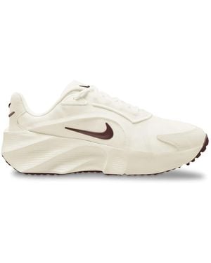 Nike Aura Edge Sneaker - White