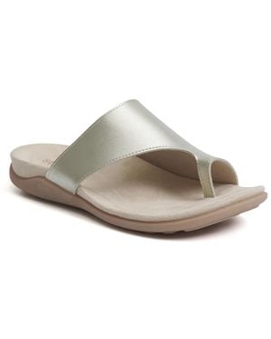 Strive Capri 4 Sandal - Metallic