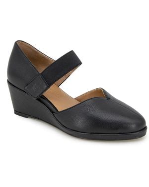 Gentle Souls Rosemary Wedge Pump - Black