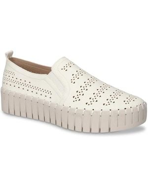 Easy Street Peppy Platform Sneaker - White