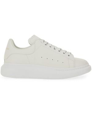 McQueen "Larry Oversize" Trainers - White