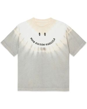 MM6 by Maison Margiela T-Shirt With "Smile" Logo - Grey