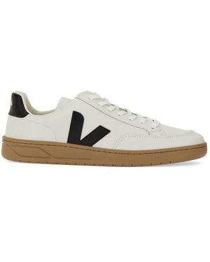 Veja Trainers - White