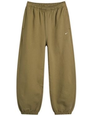 Nike Solo Swoosh Cuff Pant - Green