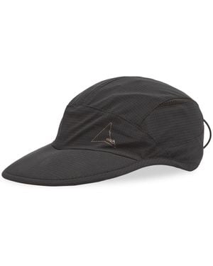 Roa Perforated Cap - Black
