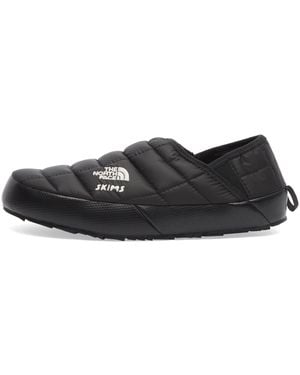 The North Face X Skims Thermoball Traction Mule V - Black