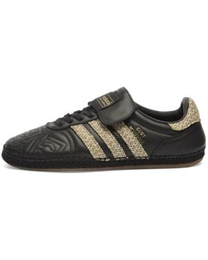 adidas gazelle silver green womens Adidas Box Hog Boxing Shoes Black main image 0