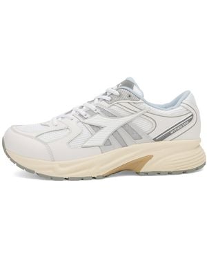 Diadora Mythos Star Trainer - White