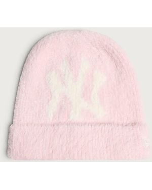 KTZ New York Yankees Fluffy Mohair Beanie Hat - Pink