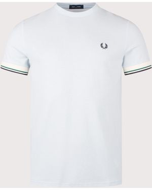 Fred Perry Regular Fit Twin Tipped Cuff T-Shirt - White