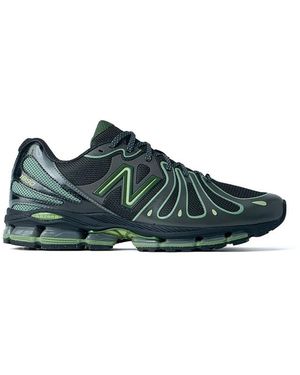 New Balance Trainers - Green