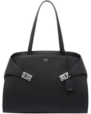 Ferragamo Hug Clasp-Detail Calfskin Shoulder Bag - Black