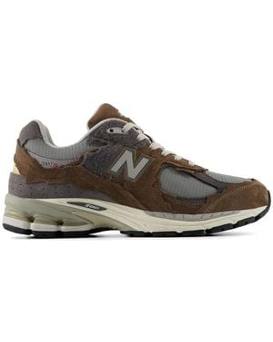 New Balance M2002D Trainers - Brown