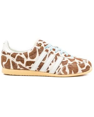 adidas Trainers - Natural