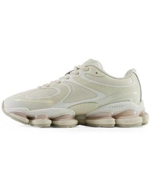 New Balance Abzorb 2000 Trainers - White