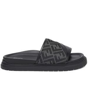 FENDI フィール ブラックナッパレザー サンダル FENDI nappa-leather Sandals | Black | FARFETCH