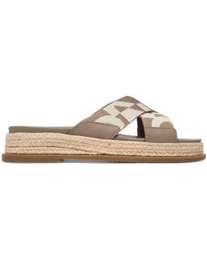 DKNY Pantoletten Binna K2639436 - Braun