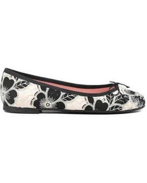 Pretty Ballerinas Nicole Ballet Flats - White