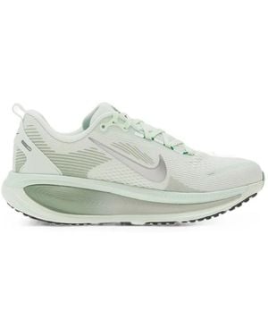 Nike Vomero 18 Lace-Up Trainers - White