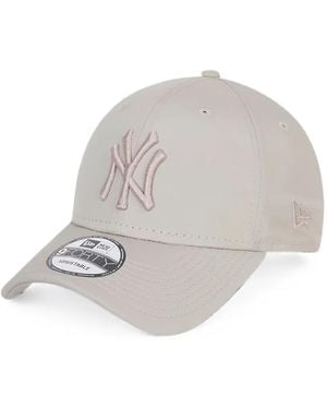 KTZ 9Forty New York Yankees Baseball Cap - White