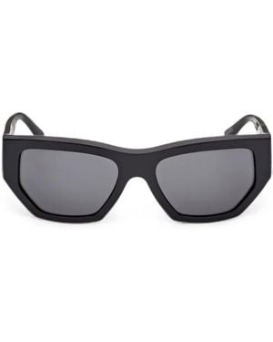 Guess Geometric-Frame Logo-Plaque Sunglasses - Grey