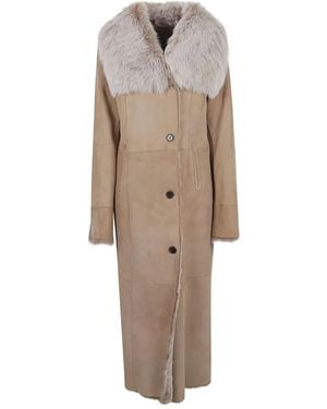 Arma Abrigo Rayda de piel - Neutro