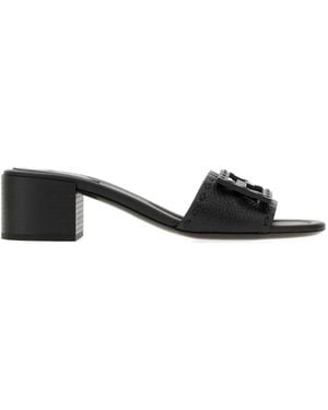 Fendi Baguette Leather Sandals - Black