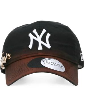 ANOTHER CHANCE Casquette À Ornements En Cristal - Black