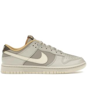 Nike Dunk Low Retro Sneakers - White