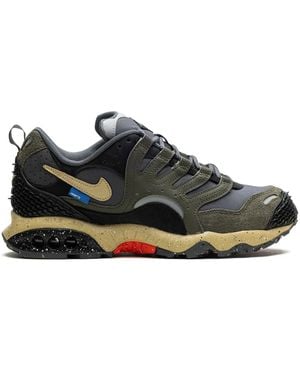 Nike X Undefeated Air Terra Humara "Cargo Khaki" Sneakers - Zwart