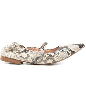 P.A.R.O.S.H. Ballerinas mit spitzer Kappe - Weiß