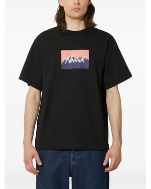 NANGA X Jerry Ukai T-Shirt Mit Print - Schwarz