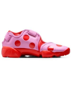 Nike Air Rift Polka-Dot Split-Toe Sneakers - Red