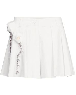 Area Rosette Shorts - White