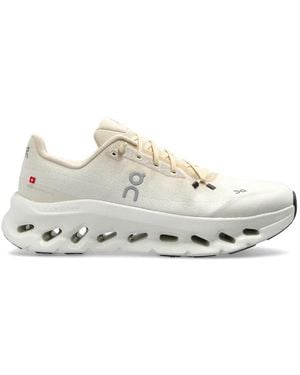 On Shoes Cloudtilt Lace-Up Trainers - White