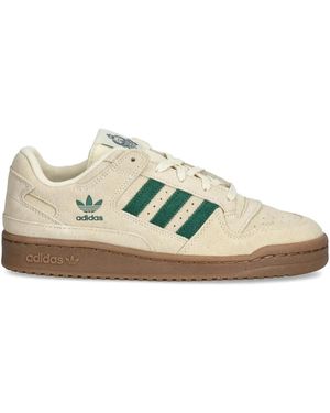 adidas スエード スニーカー - ナチュラル