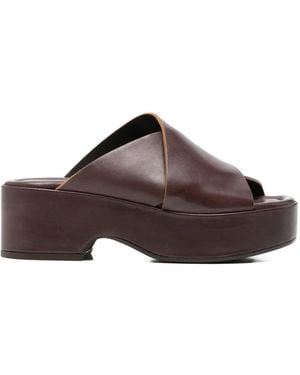 CURIOSITÉ Crossover-Strap Platform Sandals - Brown