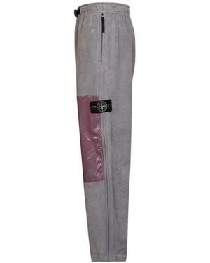 Stone Island Pantalones Con Parche Del Logo - Gris