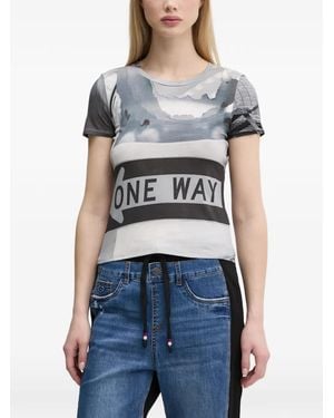 Desigual Kurzärmeliges T-Shirt Mit Grafischem Print - Blau