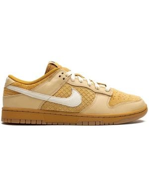Nike Dunk Low "Waffle" Sneakers - Braun