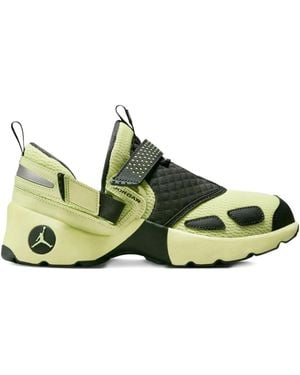 Nike Trunner Lx "Luminous" Sneakers - Green
