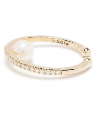 Mizuki Pendiente earcuff Sea of Beauty en oro amarillo de 14 ct con diamantes y perlas - Blanco