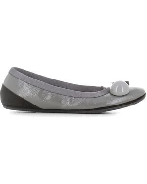 Dove Nuotano Gli Squali Embellished Patent-Leather Ballet Flats - Grey