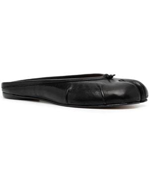 Maison Margiela Mm22 Glossed-Leather Wedge Mules in Black | Lyst