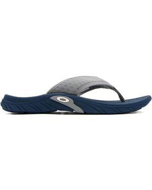 Oakley Logo-Print Strap Flip-Flops - Blue