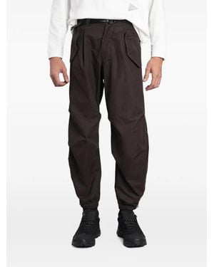 and wander Pantaloni Cargo Dritti Con Cintura E Orli Con Zip - Nero