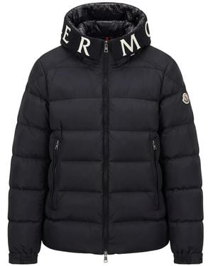 Moncler Logo-Print Hooded Puffer Jacket - Black